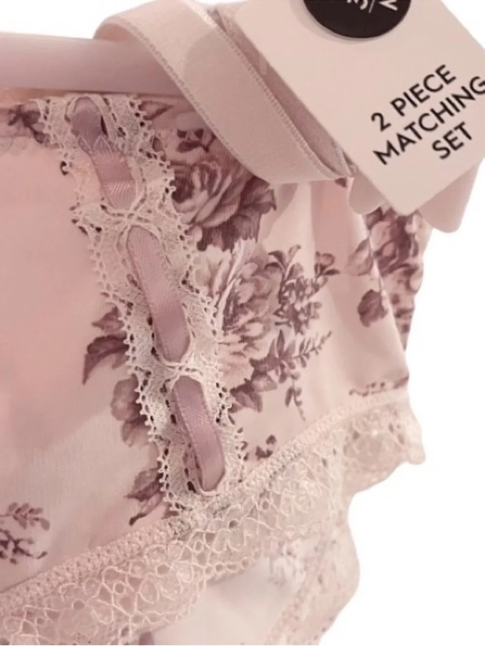 🆕-Laura Ashley- FLORAL PULL THROUGH RIBBON BRA & BIKINI SET. Size: Medium/36B